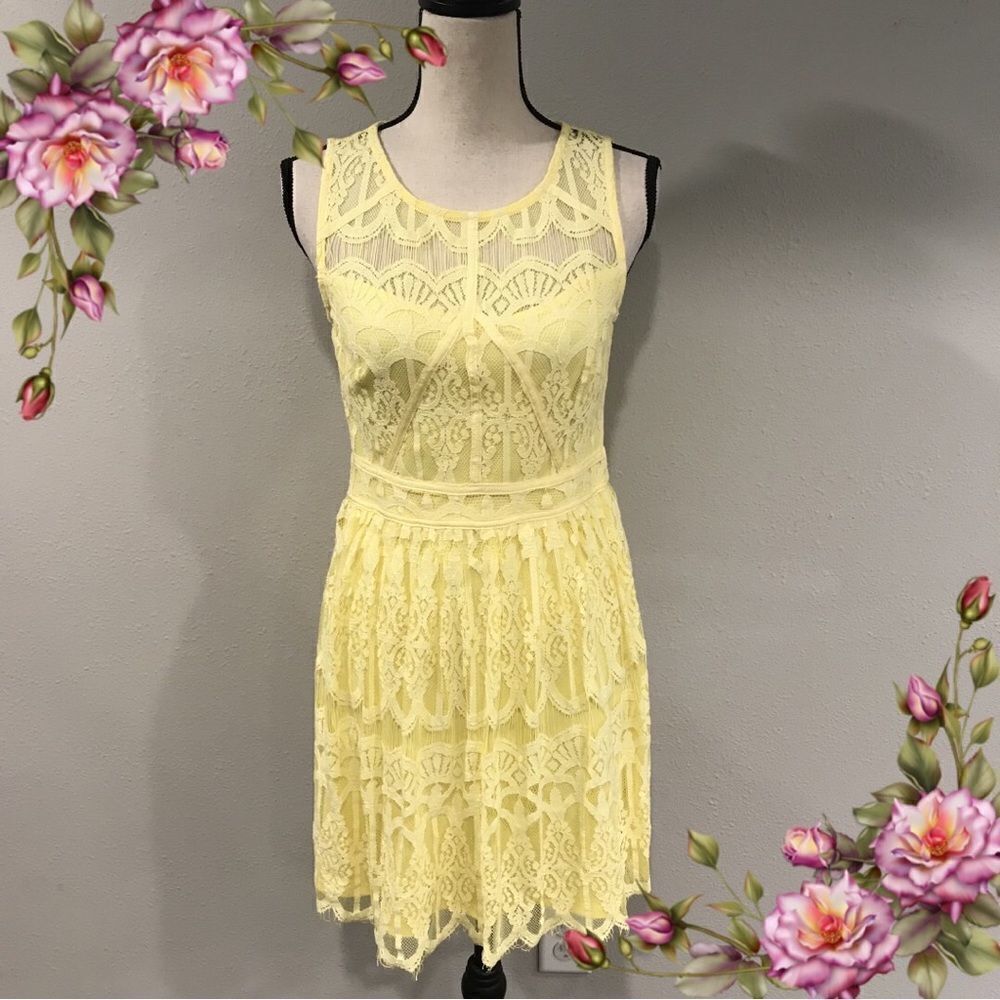 Pale yellow sleeveless lace dress skater style